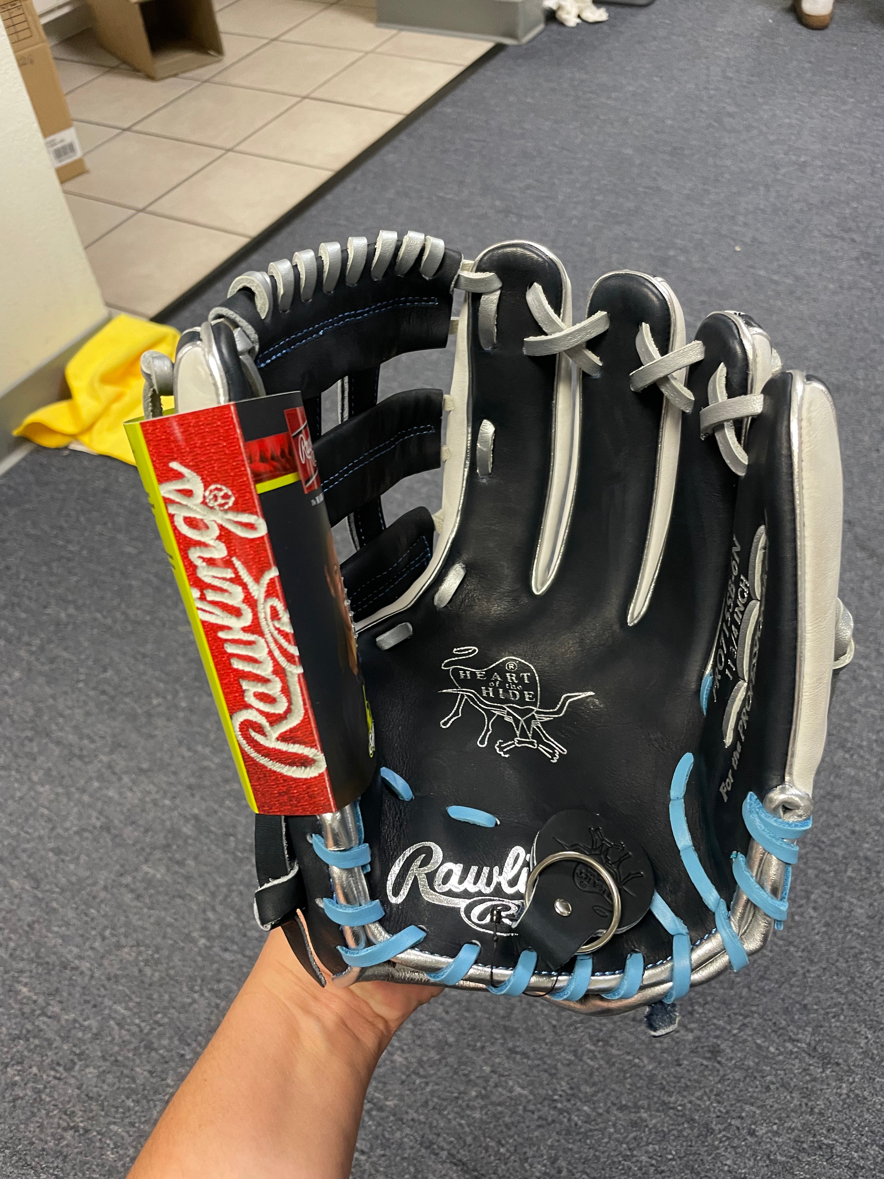 Rawlings Heart of the Hide 11.75 Inch Fastpitch Glove